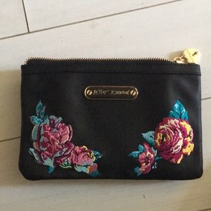 betsey johnson mobile wallet heart flowers locket